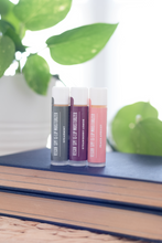 Load image into Gallery viewer, SPF 15 Lip Moisturizer Peach Apricot
